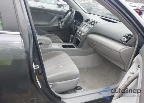 2011 Toyota Camry Le V6 z USA, uszkodzony, nr VIN 4T1BK3EK0BU119723